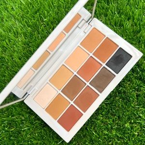MAKEUP BY MARIO Master Mattes Eyeshadow Palette